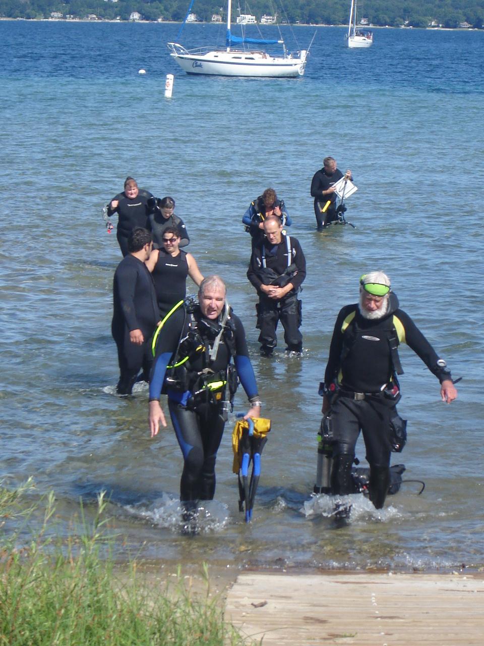 Dive team returning from a dive